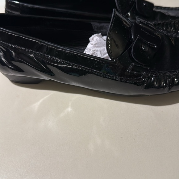 Salvatore Ferragamo women Sz 8.5 B patent leather black driver shoe as shown - Picture 2 of 4